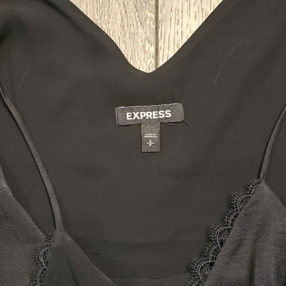 Express Tank Top - Picture 3 of 4